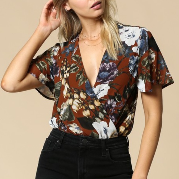 Last 1! NWT Floral Chiffon Top/bodysuit - Picture 2 of 5